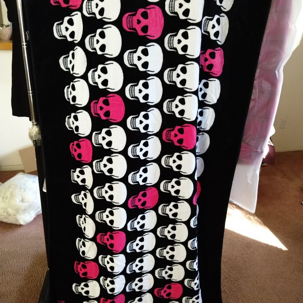 🏖️BETSEY JOHNSON🏖️ 🏝️ BEACH TOWEL🏝️